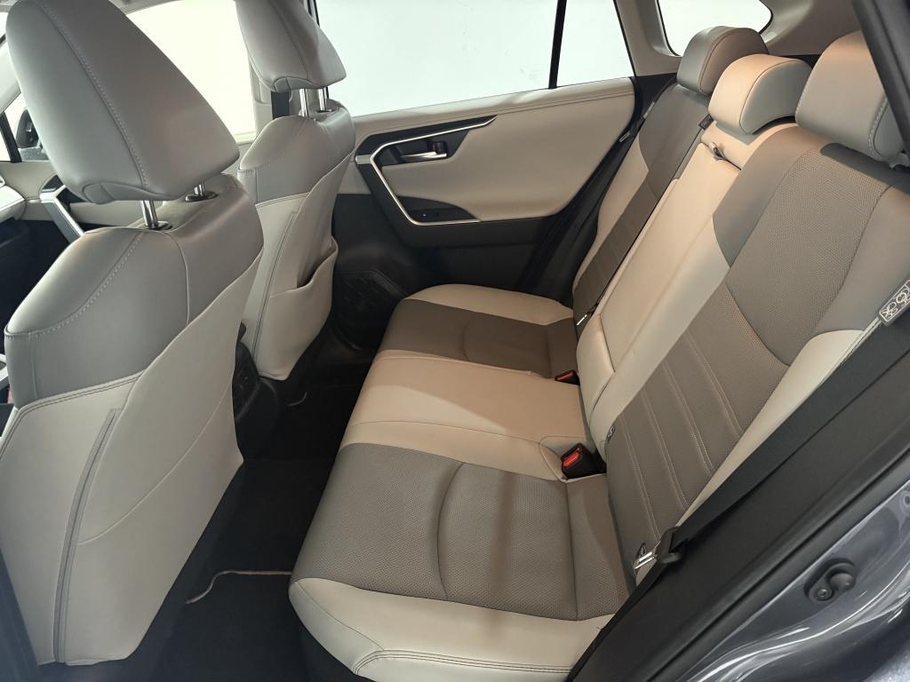 Toyota Rav4 2.5 hybrid awd exec.