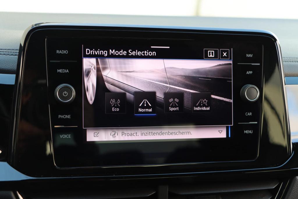 Volkswagen T-roc 1.5 tsi r-line 150pk dsg7