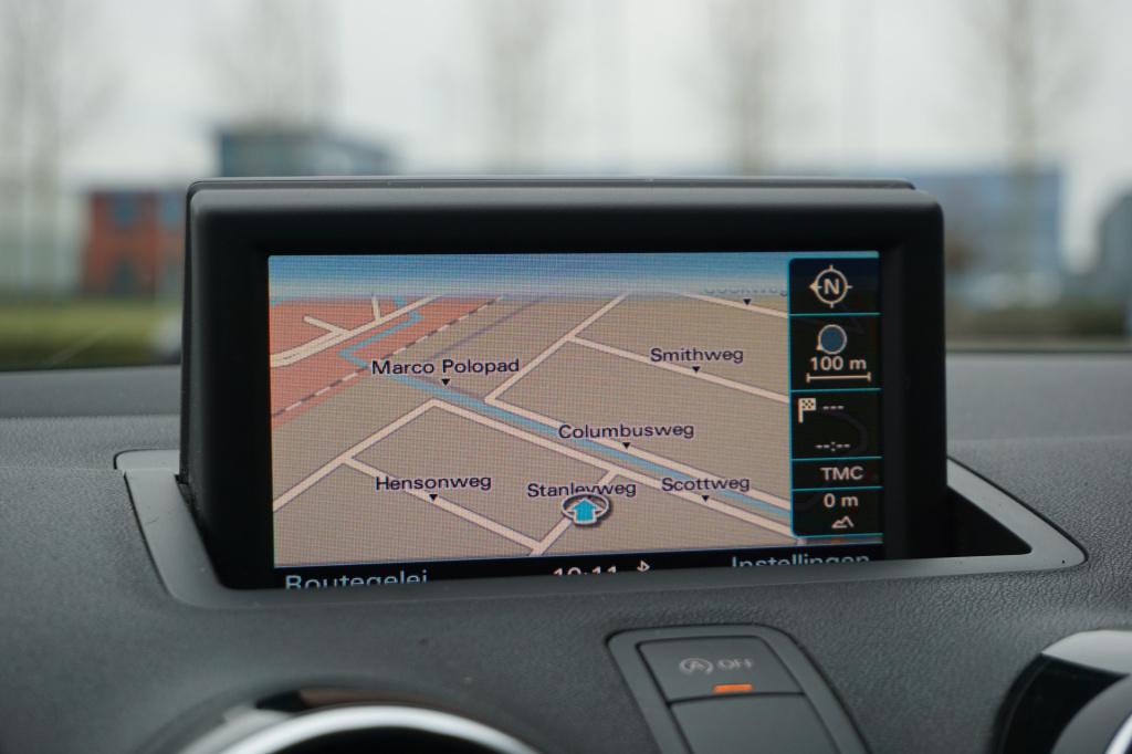 Audi A1 1.4 tfsi ambition pro line business airco / navi / cruise / elektr.