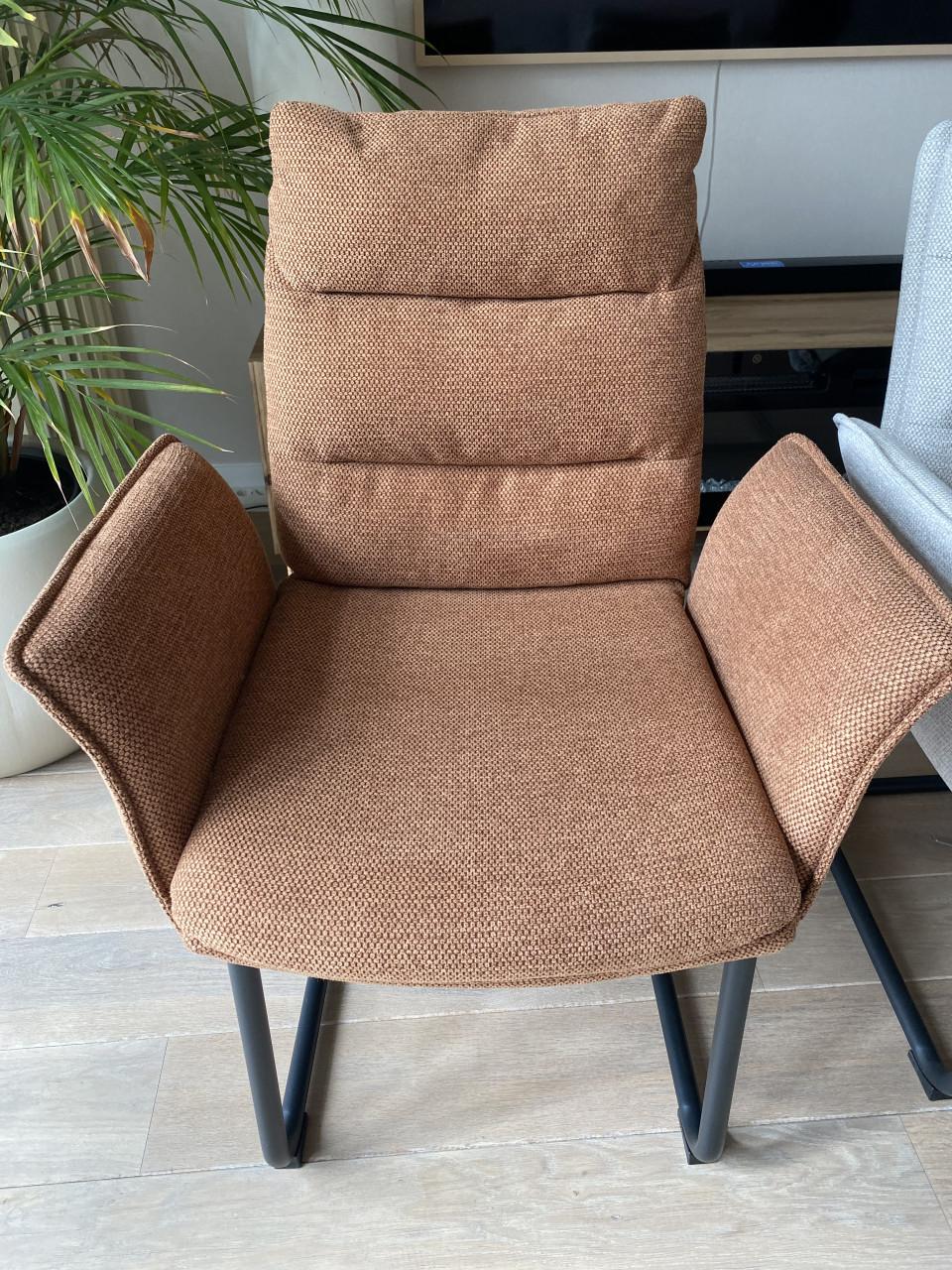 4 eethoek stoelen type EVI van leen bakker