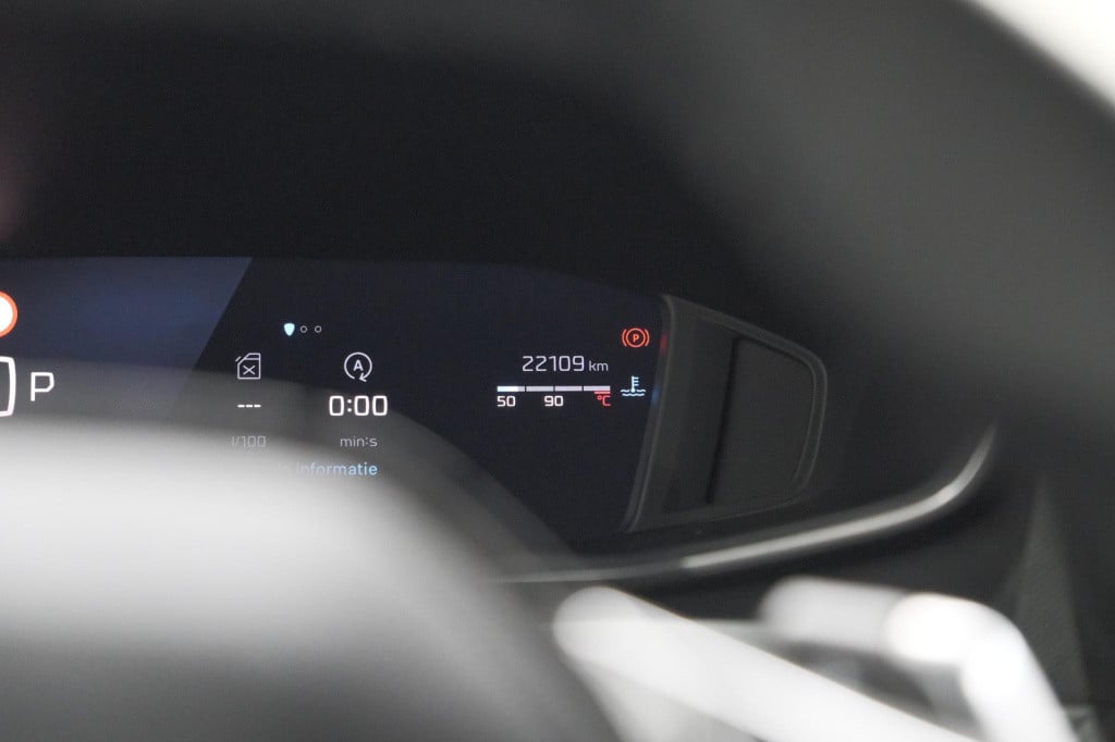 Peugeot 2008 puretech 130 eat8 allure | 360 camera | adaptieve cruise contr