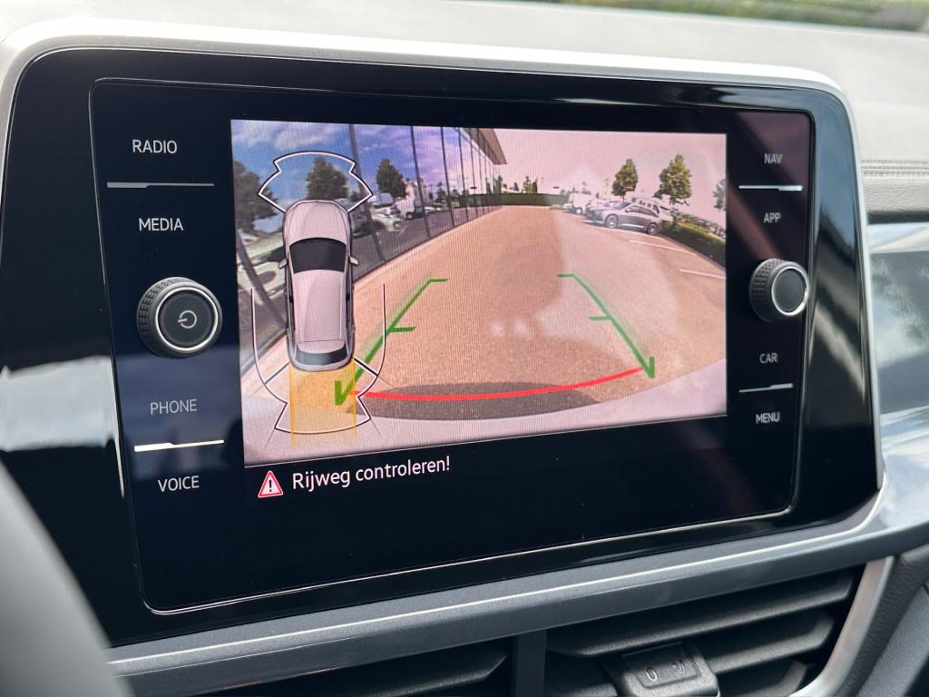 Volkswagen T-roc 1.5 tsi 150pk dsg style carplay | camera | keyless | elek.