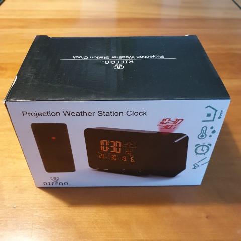 Wekker digitaal met plafond projectie