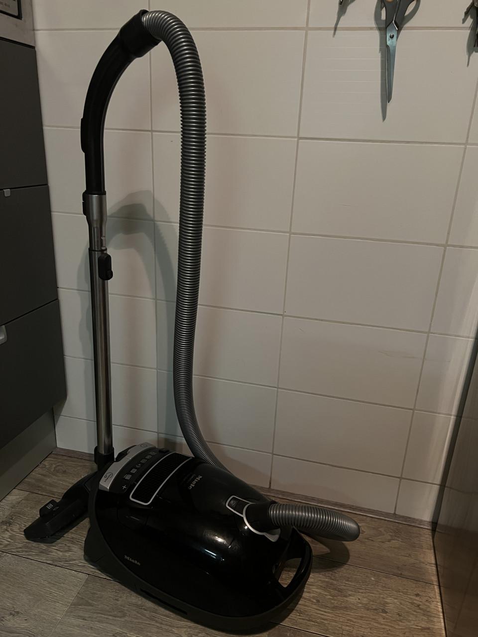 Miele Complete C3 Black Diamond EcoLine Obsidiaanzwart Stofzuiger