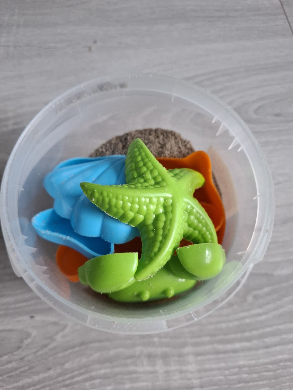 Kinetic sand