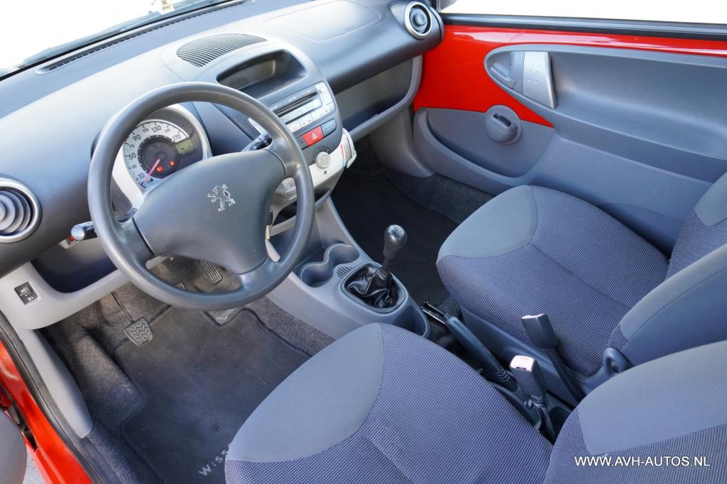Peugeot 107 1.0-12v xs
