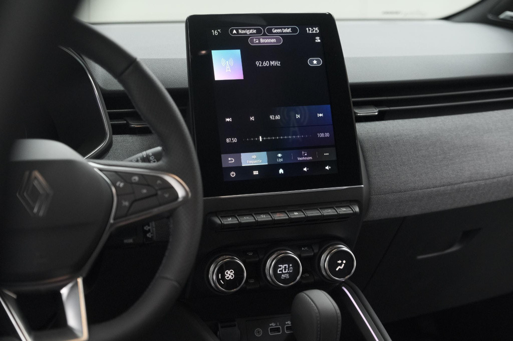 Renault Clio 1.6 e-tech full hybrid 145 techno | 360 camera | bose audio | 