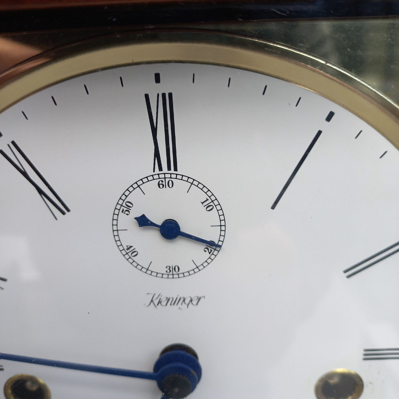 Originele houten kersenhout gelakt regulateur klok.