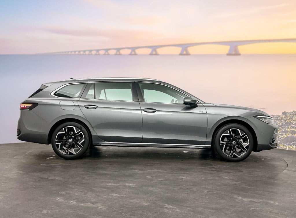 Volkswagen Passat r-line business variant (9) 1.5 110 kw / 150 pk e volkswa
