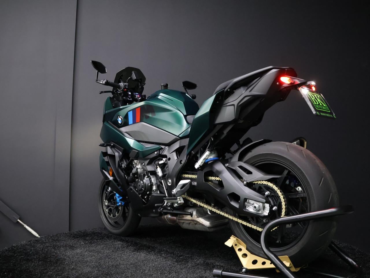 M 1000 XR Aurelius Green | BTW Motor