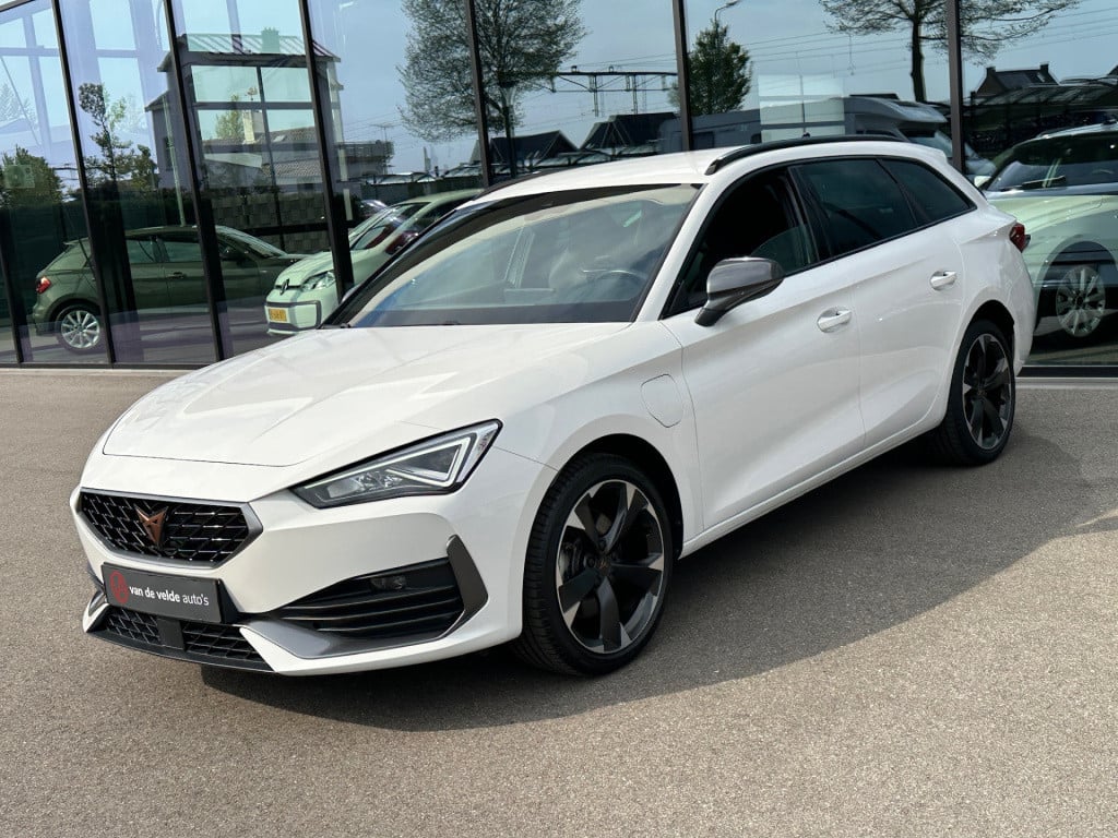 Cupra Leon Sportstourer 1.4 e-hybrid | led | 18 inch | extra getint glas | 