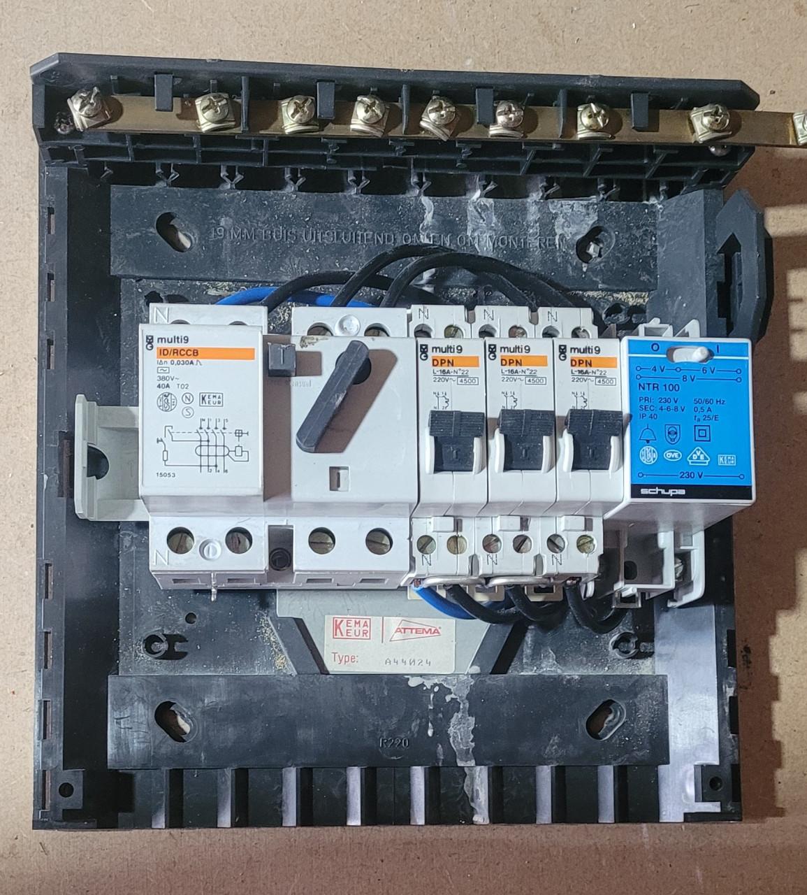 Attema Groepenkast 220x220mm