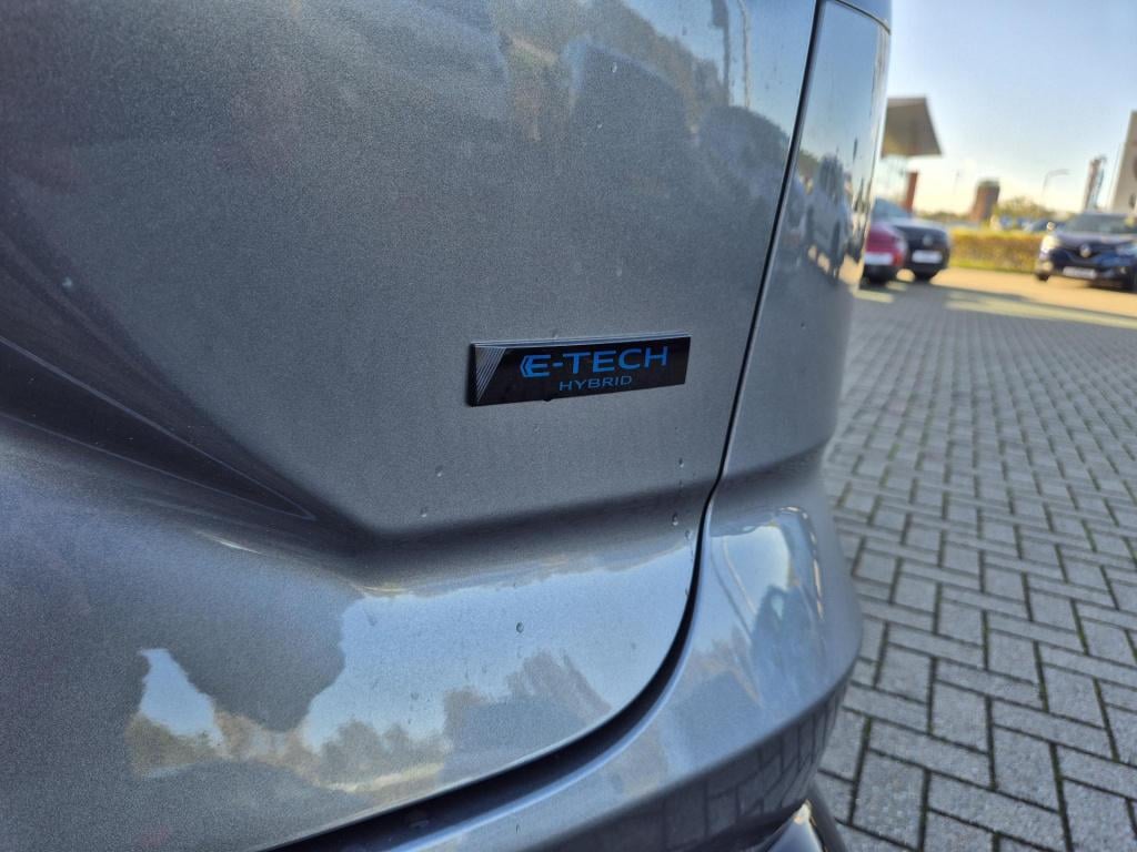 Renault Austral 1.2 e-tech full hybrid 200 esprit alpine all season banden,