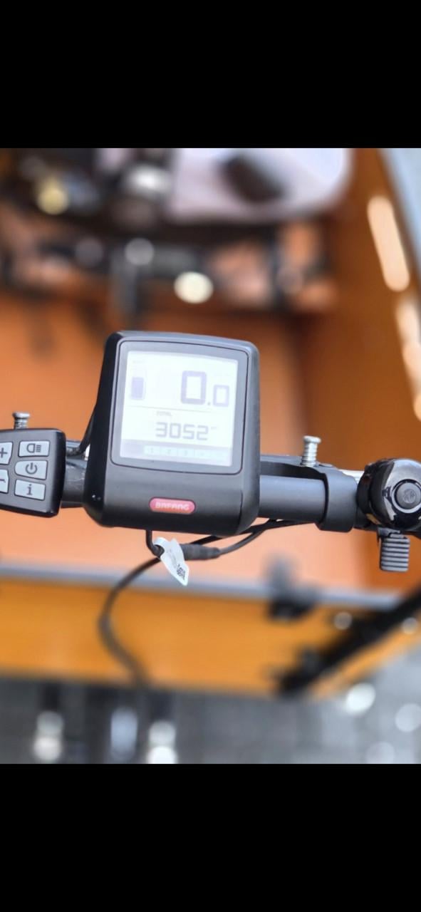 Mooie nette VOGUE Carry 3 3052km  elektrische bakfiets Zwart/Bruin