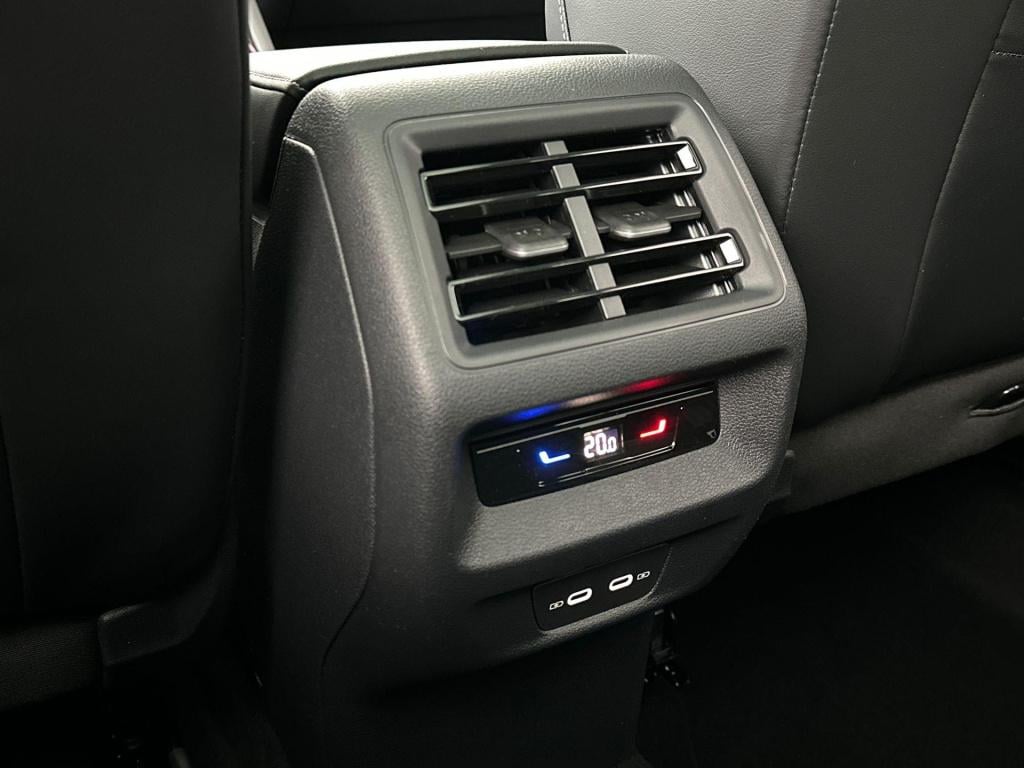 Volkswagen Tiguan r-line edition plug in hybride 204 pk black style pakket