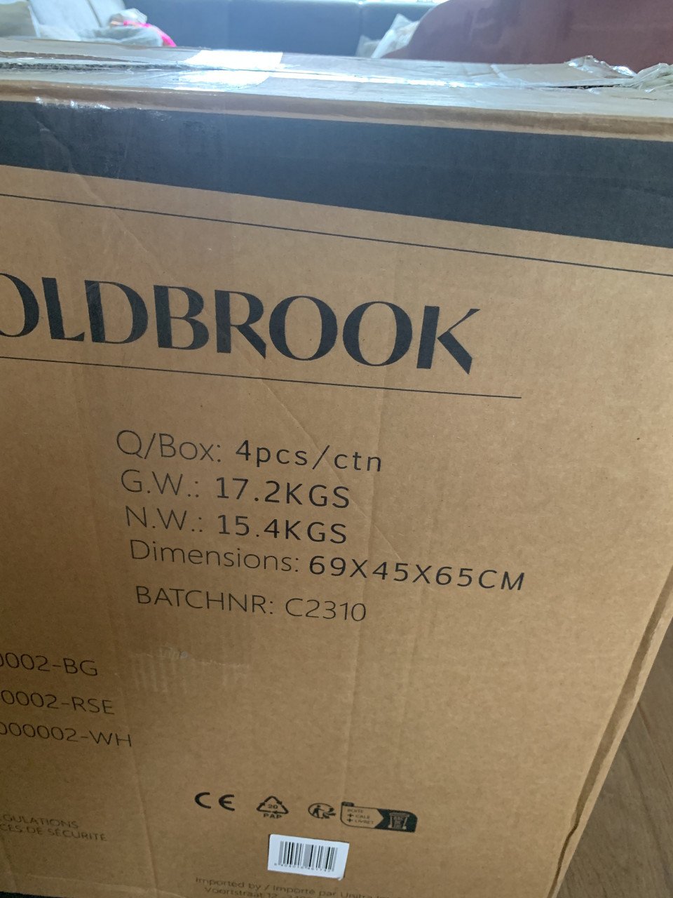 5 oudroze fluwelen stoelen