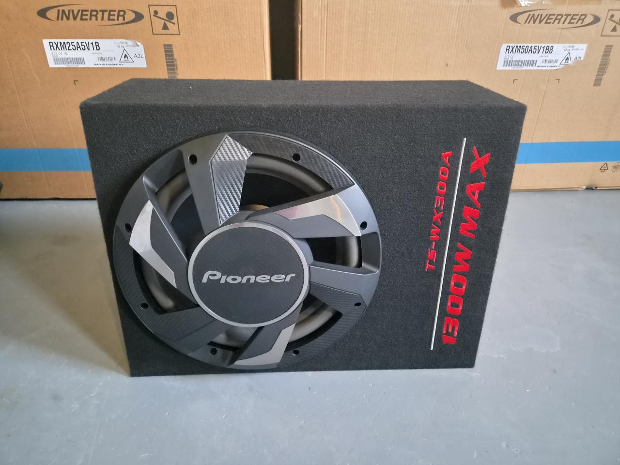 Pioneer auto subwoofer