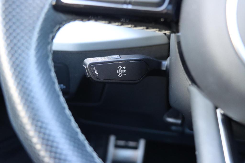 Audi Q2 35 tfsi s edition 150pk s tronic panorama dak | stoelverwarming