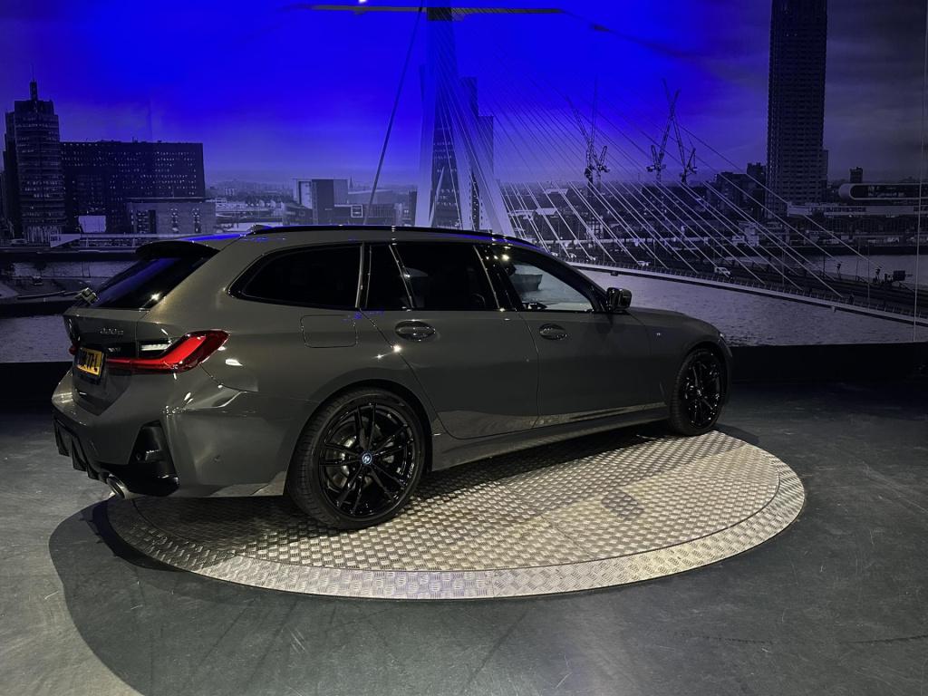 BMW 3-serie touring 330e *dravitgrau*pano*hud*trekhaak*