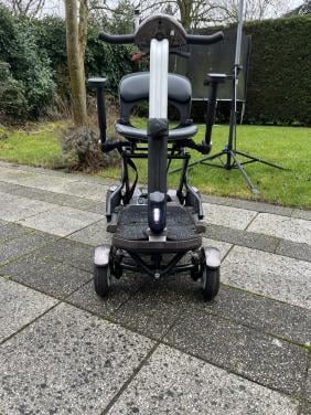 Mango Carbon de Luxe Scootmobile