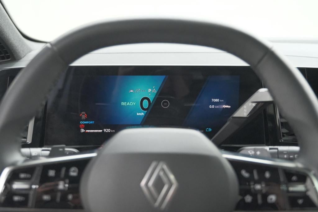 Renault Austral 1.2 e-tech full hybrid 200 techno | 360 camera | panoramada