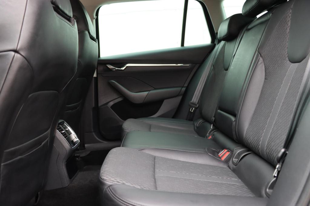 Skoda Octavia combi 1.5 e-tsi business edition plus dsg7 150pk