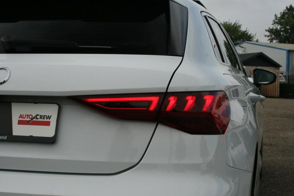 Audi A3 sportback 40 tfsi e s-line / pano / leer / matrix / camera / b&o