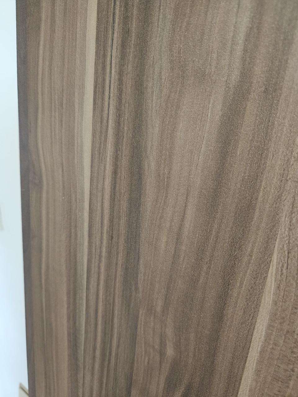 Zeer degelijke kledingkast beterbed 216.5hoog en breed 54