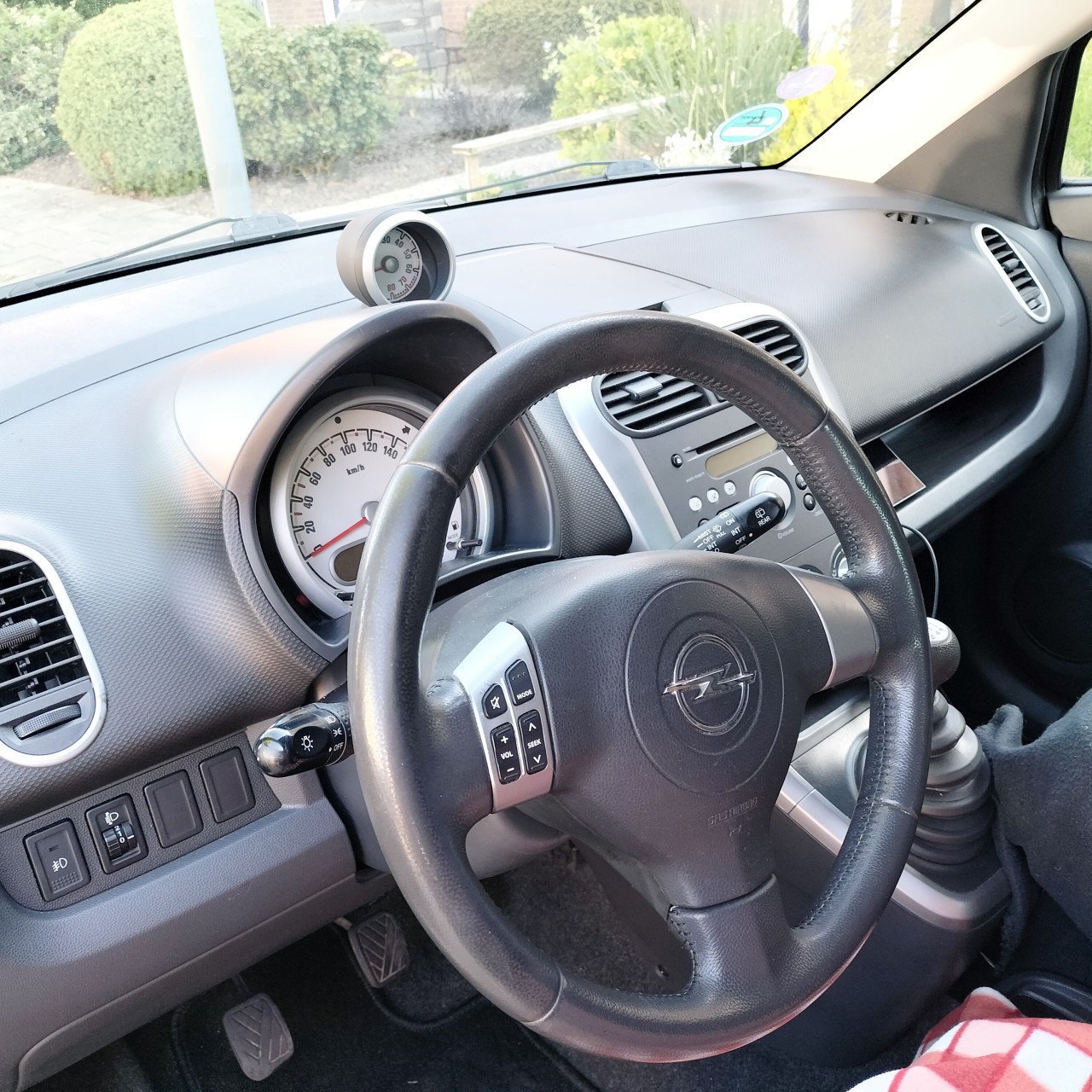 Nette Opel agila, 2011 (incl extra winterbandenset,4 stuks)