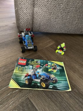 Lego Alien conquest: Alien verdediger 7050