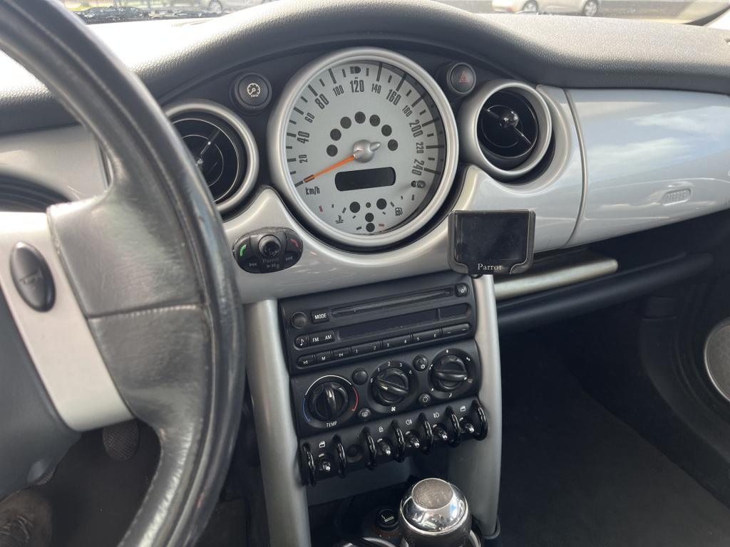 Mini Cooper mini 1.6 chili a.p.k. tot december zo meenemen!!