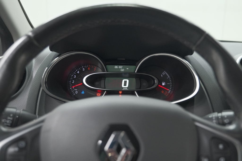 Renault Clio tce 90 intens | camera | navigatie | allseason banden | parkee