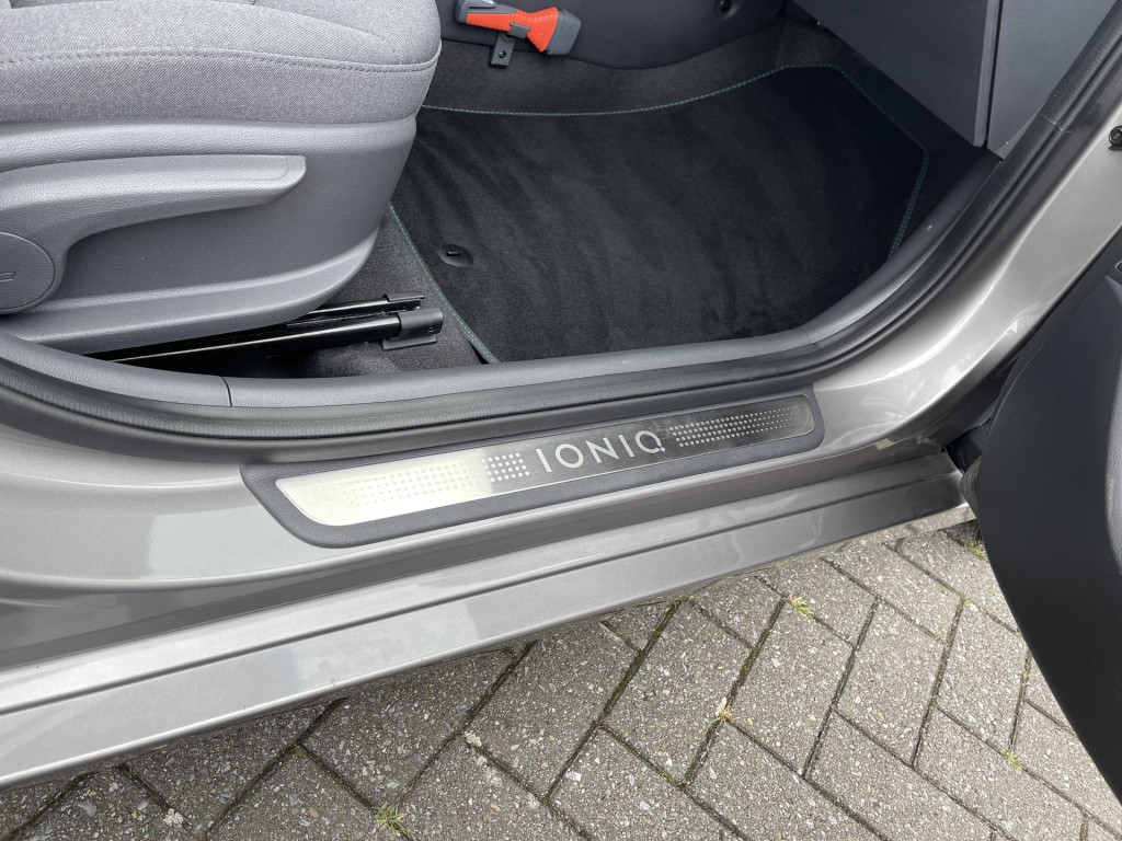 Hyundai Ioniq 1.6 gdi comfort plus | adapt. cruise control | apple carplay/