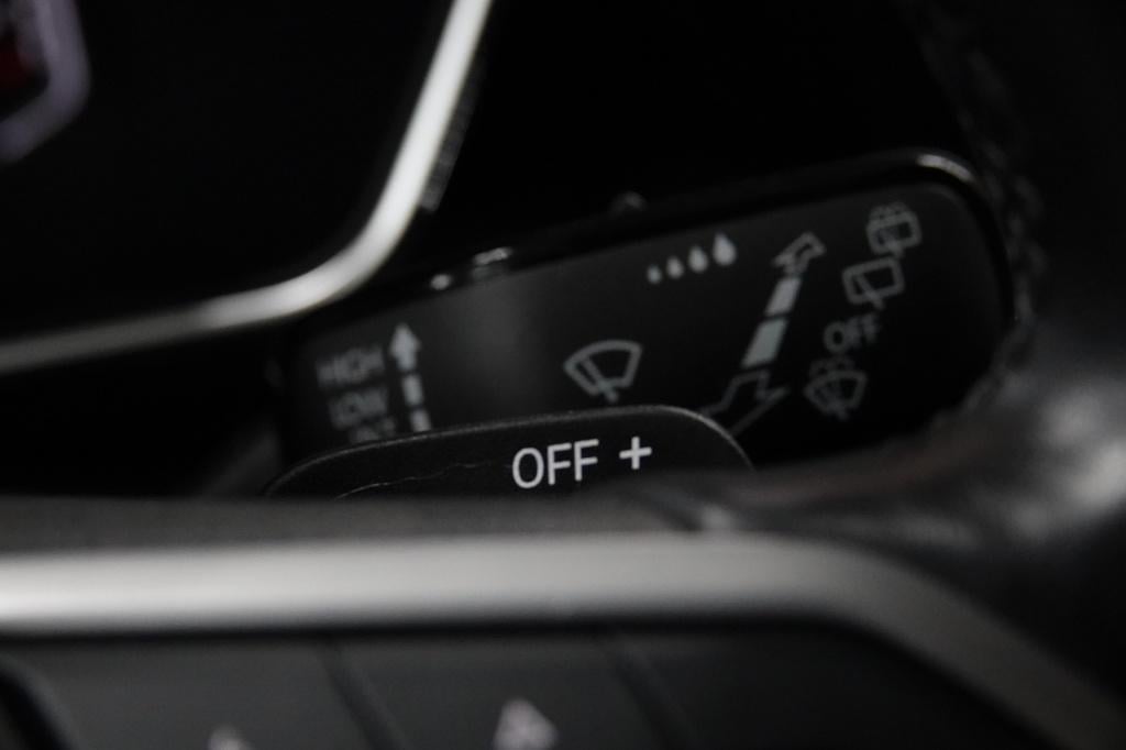 Volkswagen T-cross 1.0 tsi | carplay | acc | stoelverw. | pdc |