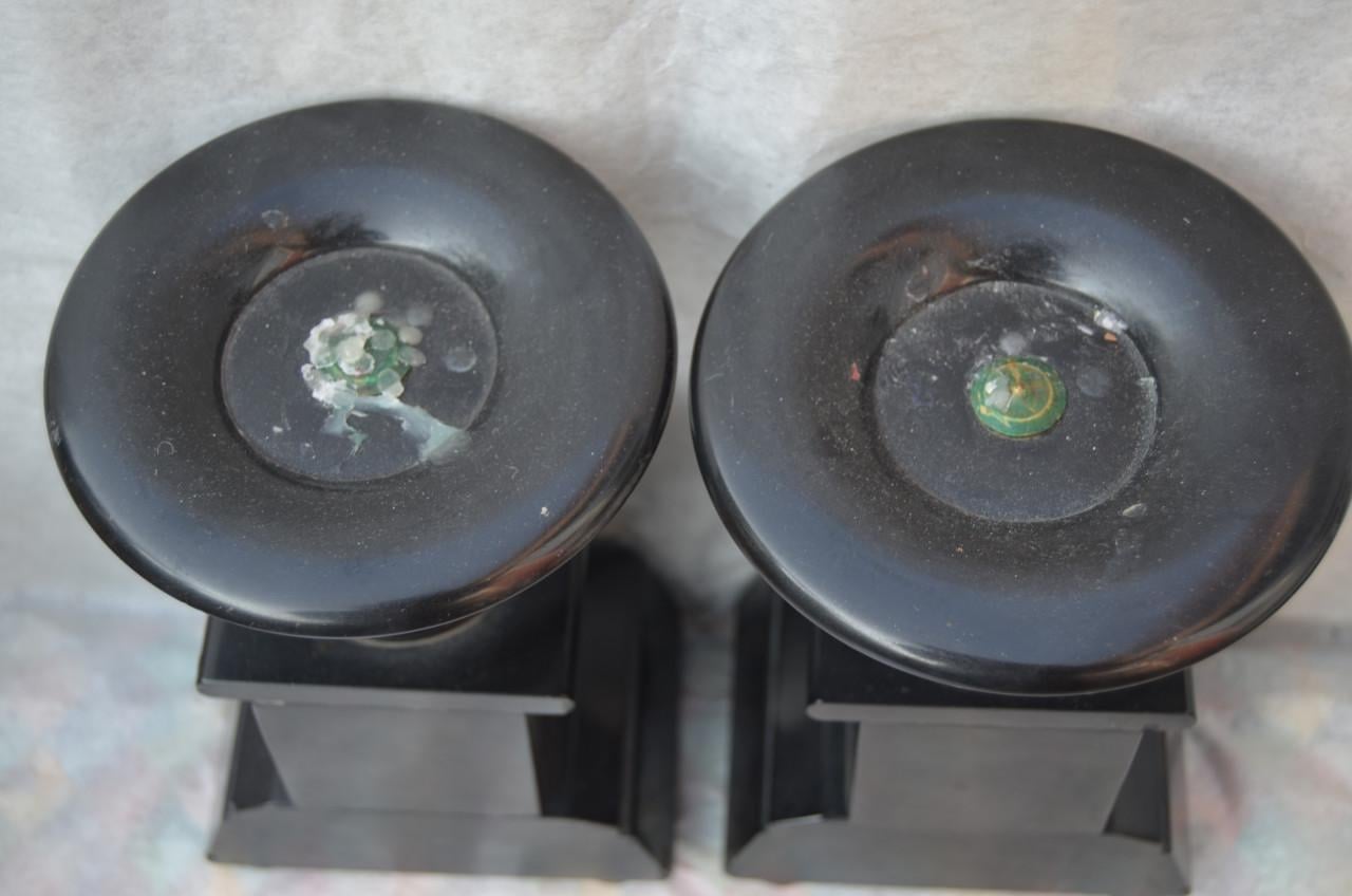 2 Stenen kandelaars deel klokgarnituur 19e eeuws?