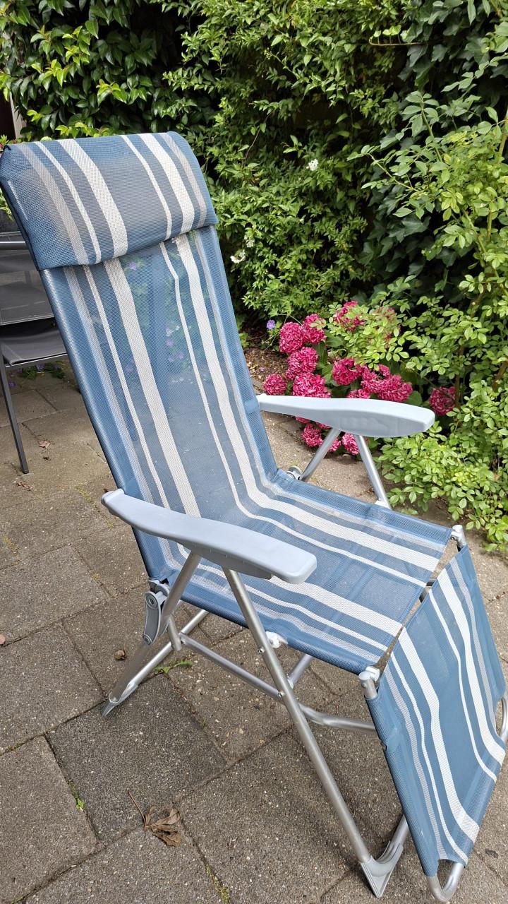 Tuinstoel met voetenbank