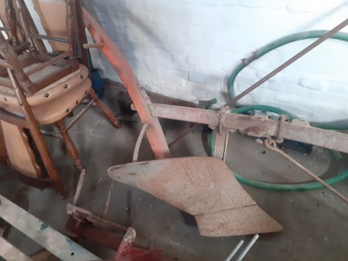 Paarden ploeg 1 schaar voor achter een paard