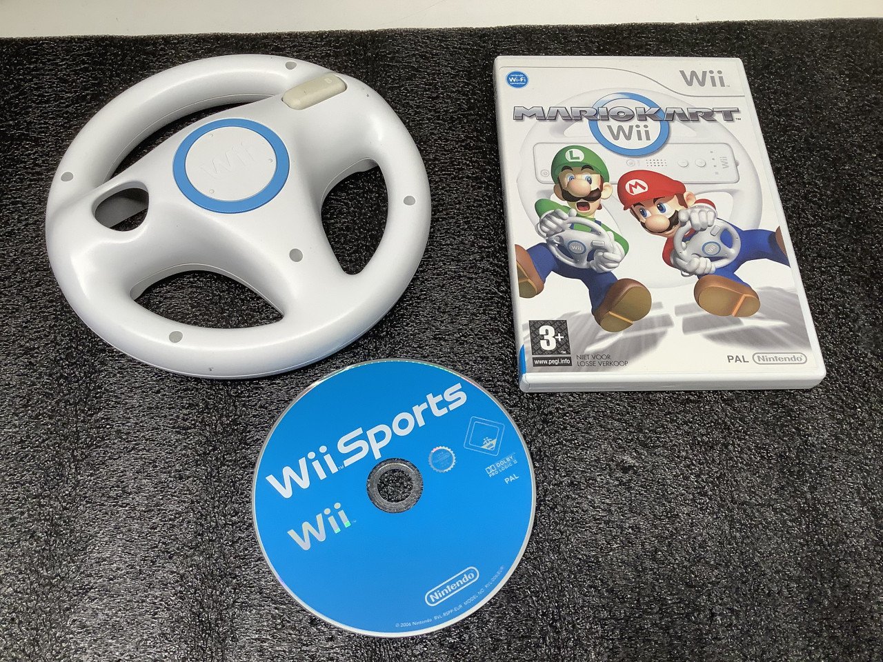 Nintendo Wii spel : Mario Kart met stuur.