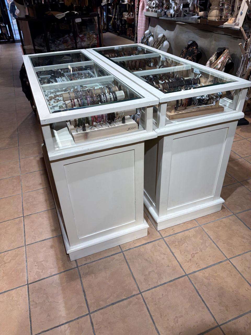 Brocante vitrine kasten