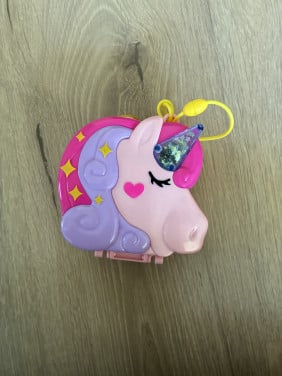 Polly pocket