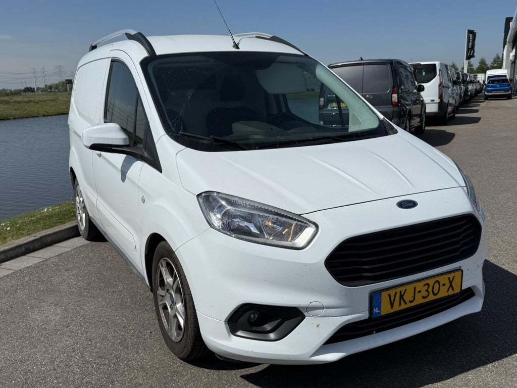 Ford Transit Courier 1.5 tdci limited duratorq s&s lmv | parkeersensoren | 
