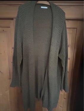 Te koop Kakhi vest mt 48