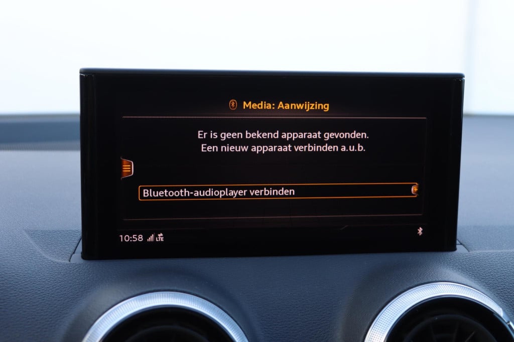 Audi Q2 35 tfsi s edition 150pk s-tronic