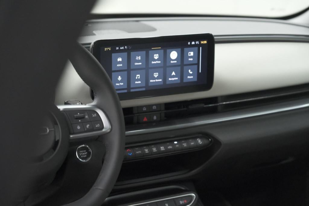 Fiat 600 1.2 hybrid la prima | elektrische achterklep | adaptieve cruise co