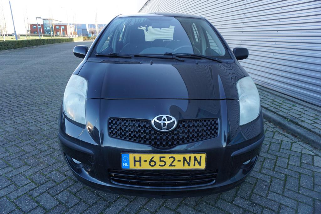 Toyota Yaris 1.3 vvti sol airco / elektr. ramen / parkeersens.