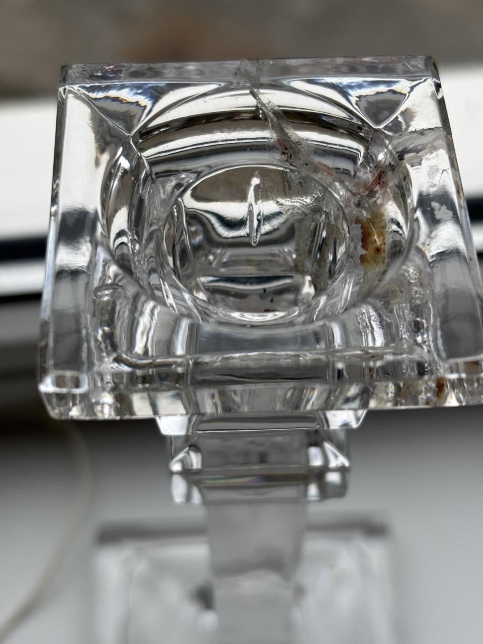 KRISTALLEN KANDELAARS EN 2 ZWAROWSKI  BEELDJES