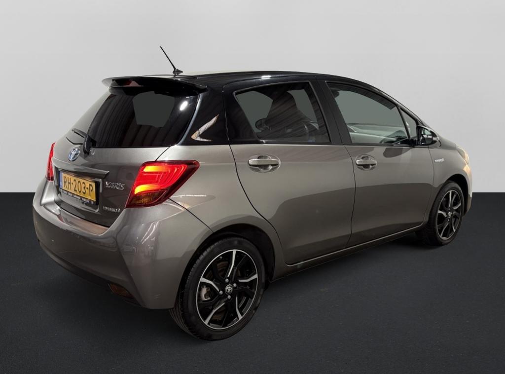 Toyota Yaris 1.5 hybrid dynamic bi-tone | camera | navi |