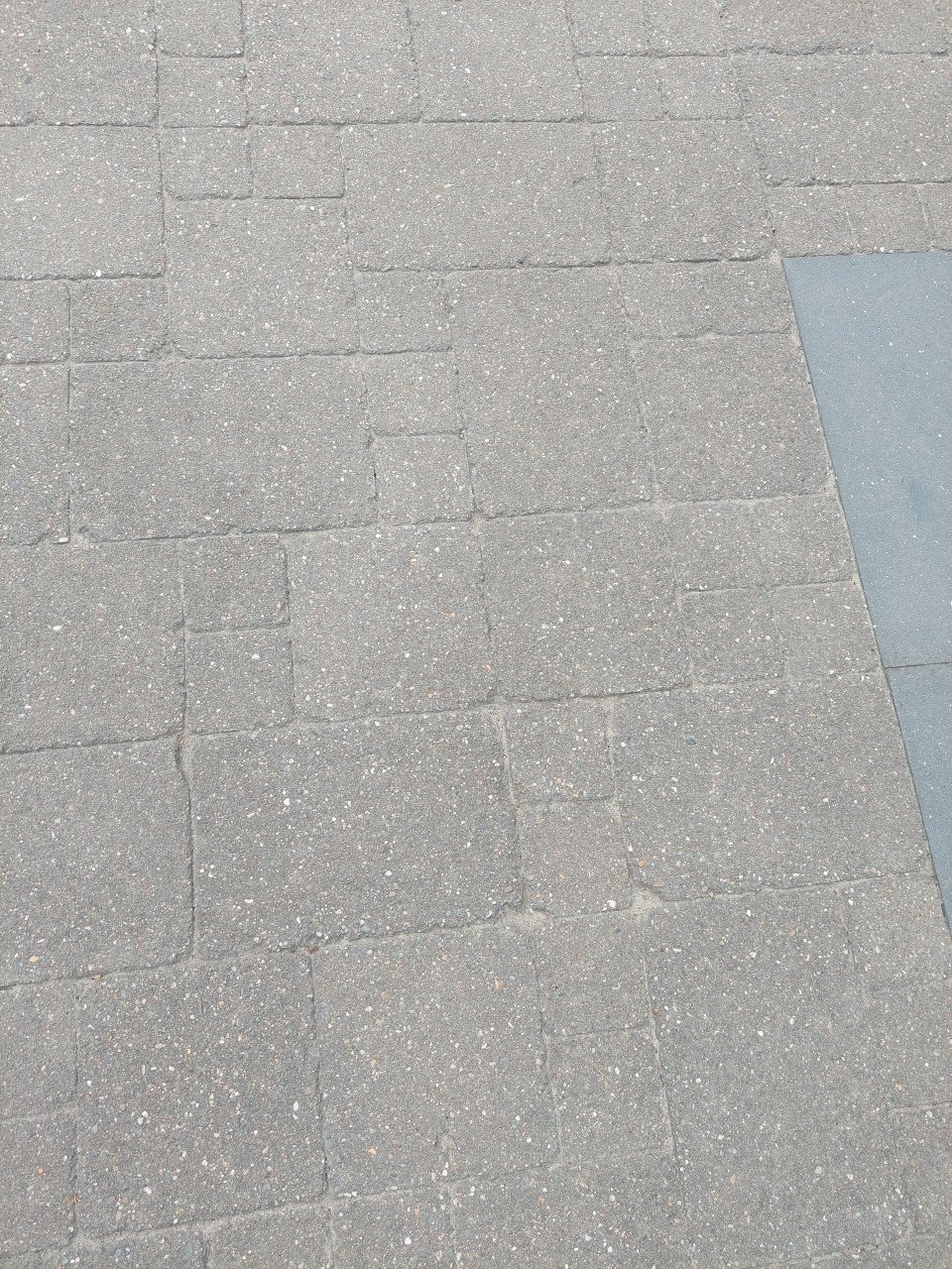 Tuintegels (kleine tegels op de foto)