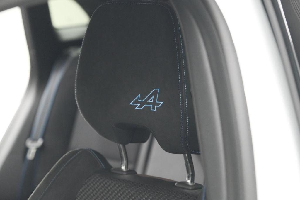 Renault Austral mild hybrid 160 x-tronic techno esprit alpine | 1800 kg tre