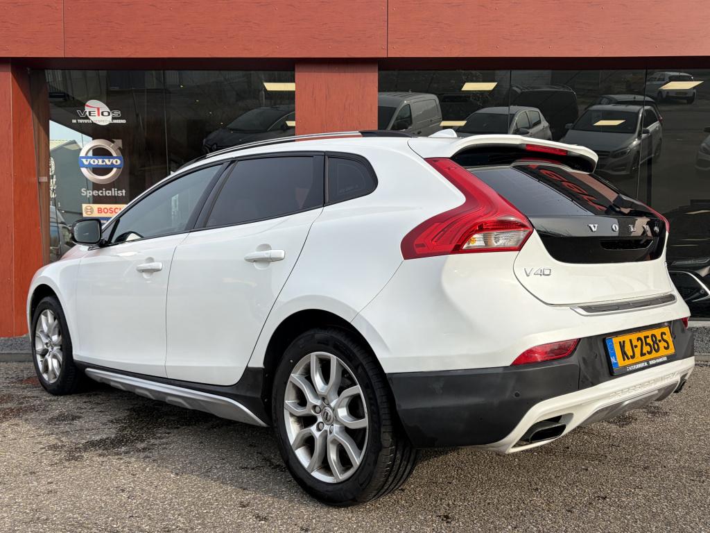 Volvo V40 cross country 2.0 t4 summum automaat | leer | trekhaak | styling 
